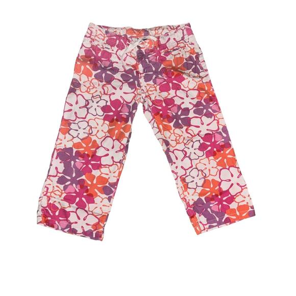OP OCEAN PACIFIC. BRIGHT COLORS. FLOWERS. CAPRIS. BEACHWEAR. SURF. SKATE. Size 9 - Picture 2 of 10